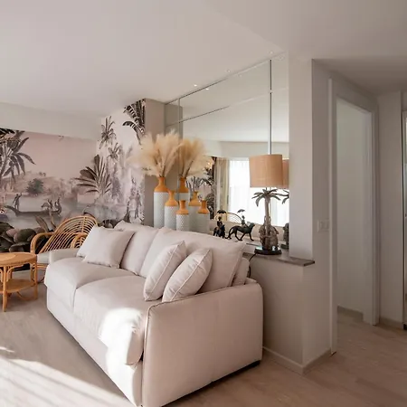 Hoteliere Chambord Au Coeur De - Entierement Renovee Aparthotel 3*