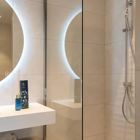 Hoteliere Chambord Au Coeur De - Entierement Renovee 3*