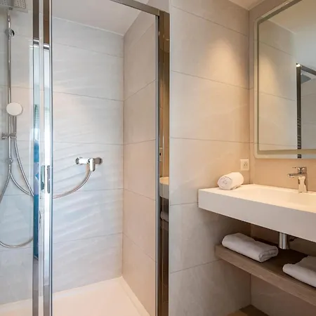 Aparthotel Hoteliere Chambord Au Coeur De - Entierement Renovee 3*